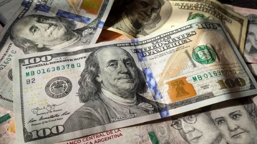 Inocencia Fiscal II: cu&aacute;les son los cambios a la ley que busca captar los d&oacute;lares del colch&oacute;n